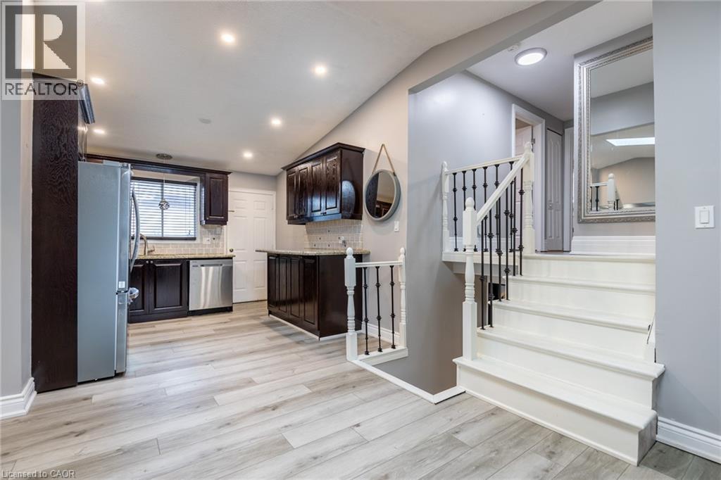 5 Twinoaks Crescent, Stoney Creek, Ontario  L8J 2E6 - Photo 12 - 40773645