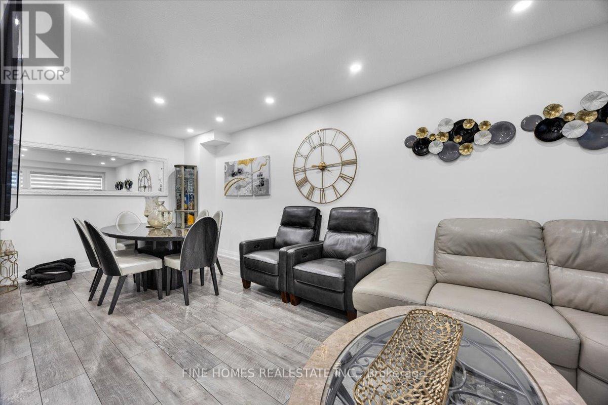 24 New Havens Way, Markham, Ontario  L3T 5G2 - Photo 11 - N12426489