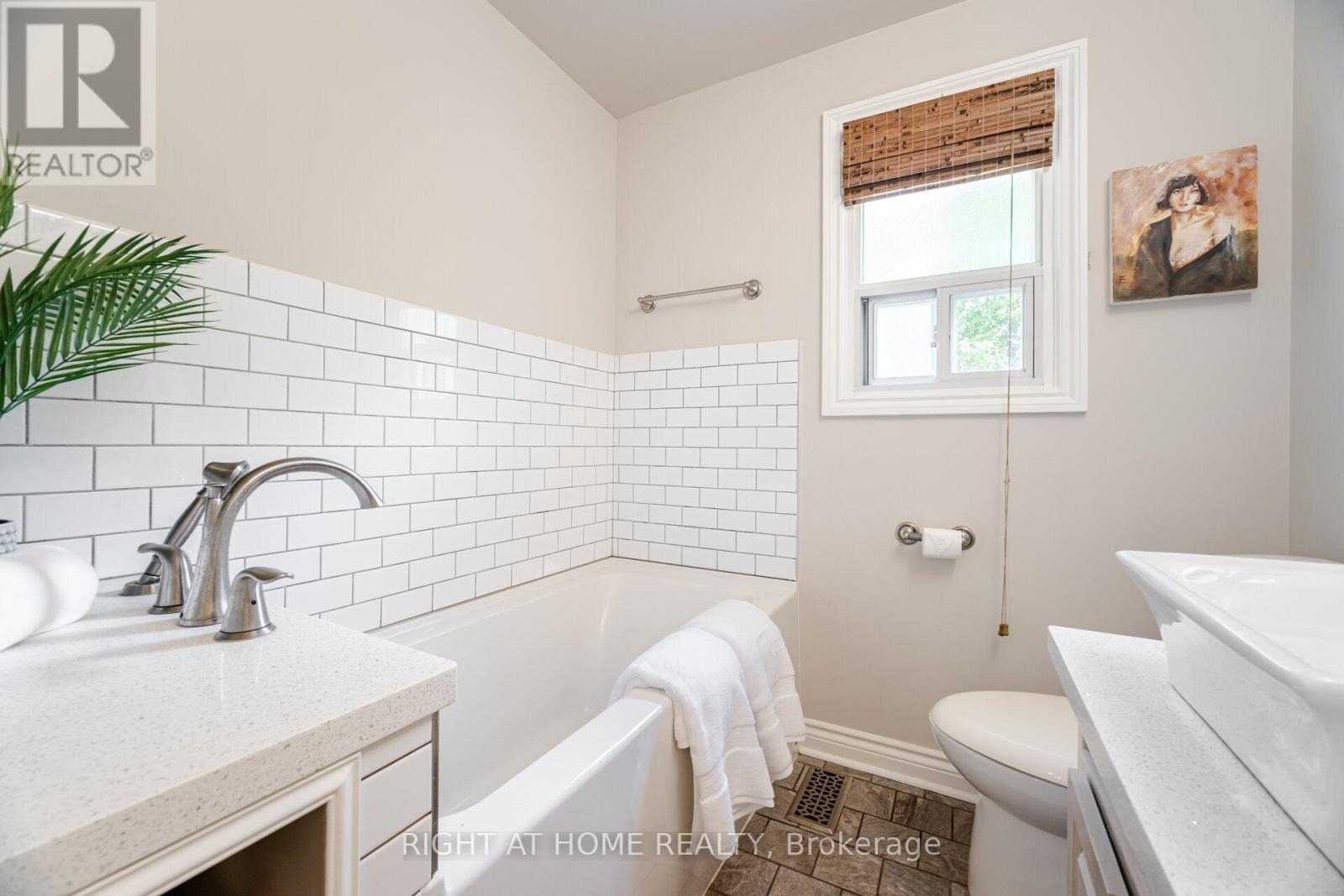 15 Kemano Road, Aurora, Ontario  L4G 2Y2 - Photo 27 - N12426497