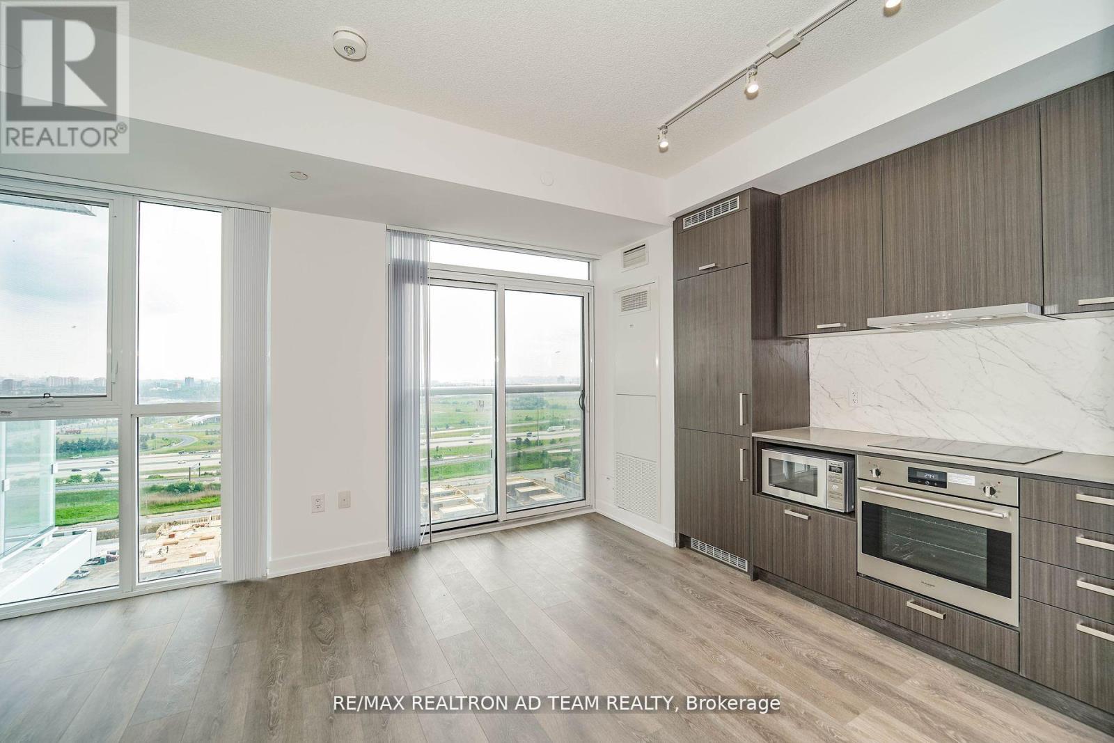 2003 - 38 Honeycrisp Crescent, Vaughan, Ontario  L4K 0M8 - Photo 11 - N12426550