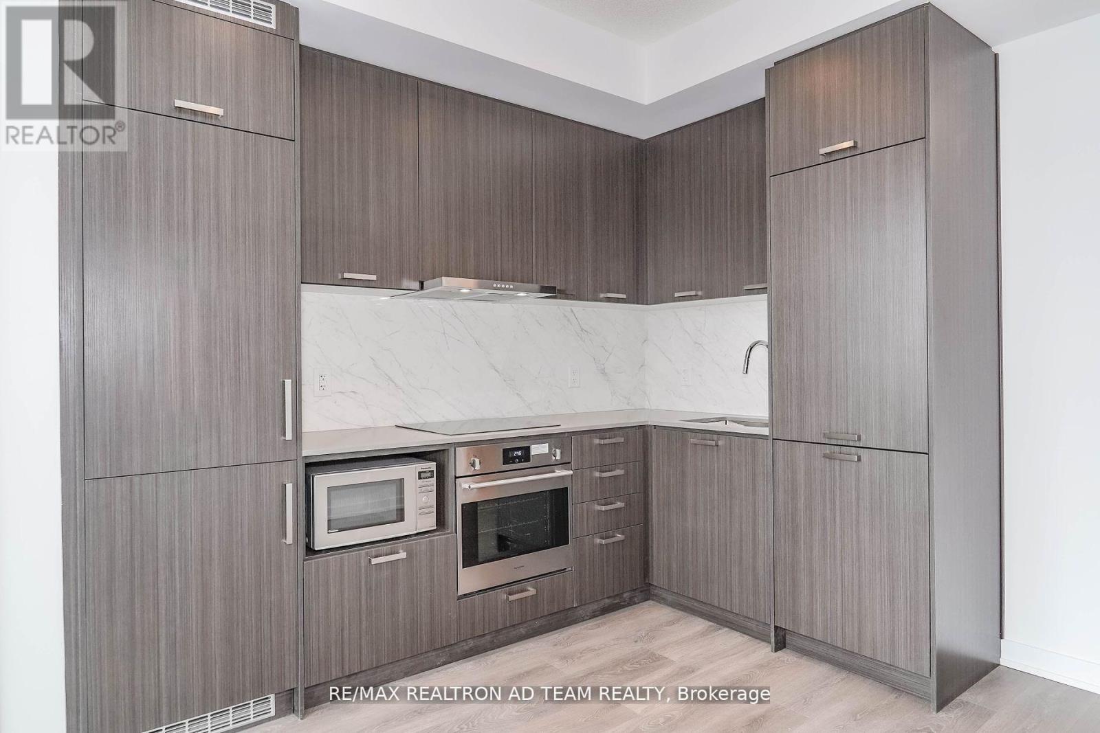 2003 - 38 Honeycrisp Crescent, Vaughan, Ontario  L4K 0M8 - Photo 15 - N12426550