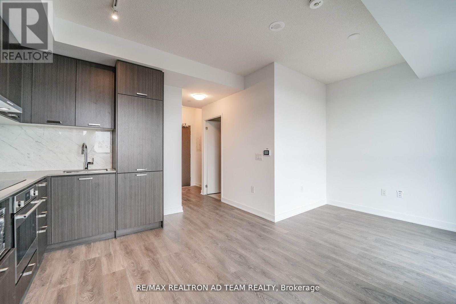 2003 - 38 Honeycrisp Crescent, Vaughan, Ontario  L4K 0M8 - Photo 18 - N12426550
