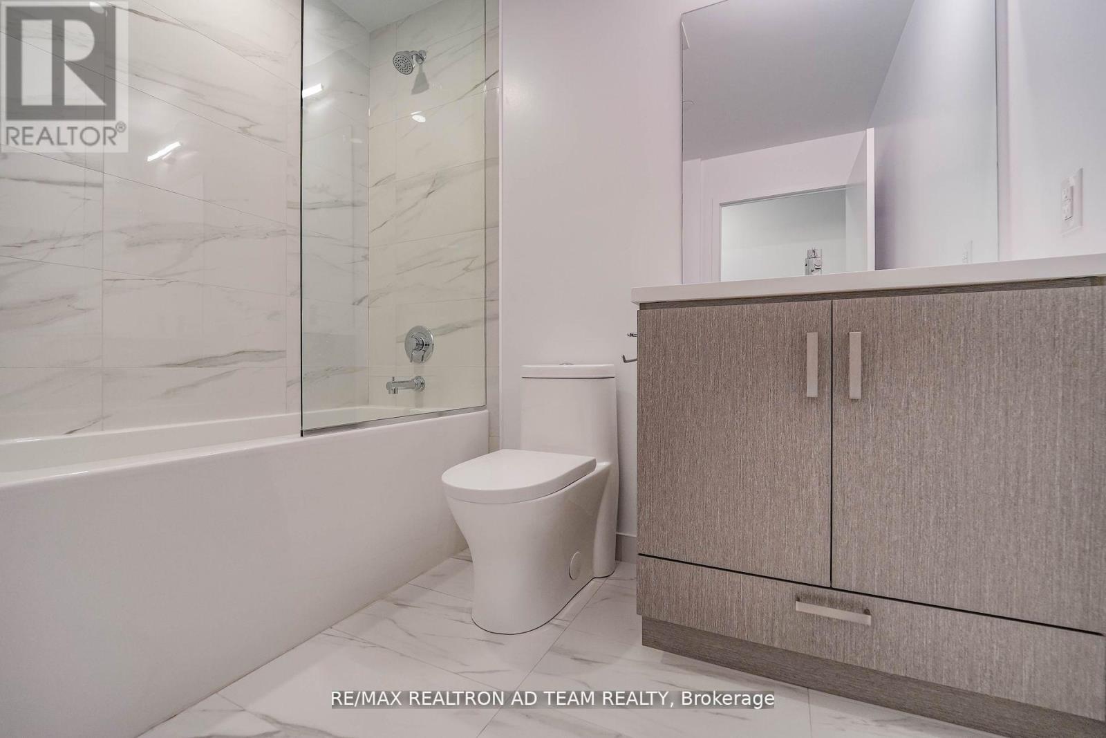 1017 - 38 Honeycrisp Crescent, Vaughan, Ontario  L4K 0M8 - Photo 17 - N12426553