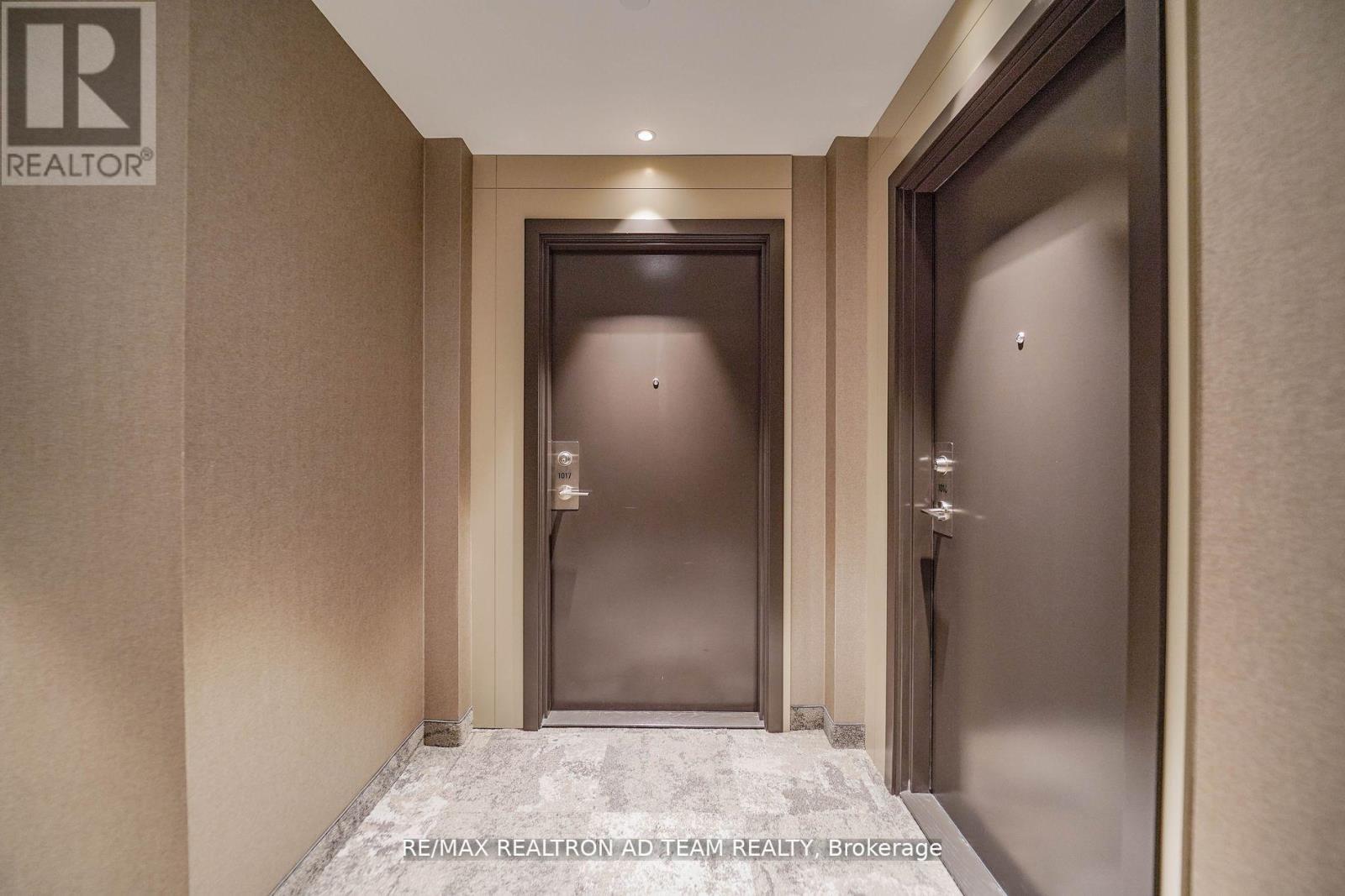 1017 - 38 Honeycrisp Crescent, Vaughan, Ontario  L4K 0M8 - Photo 5 - N12426553