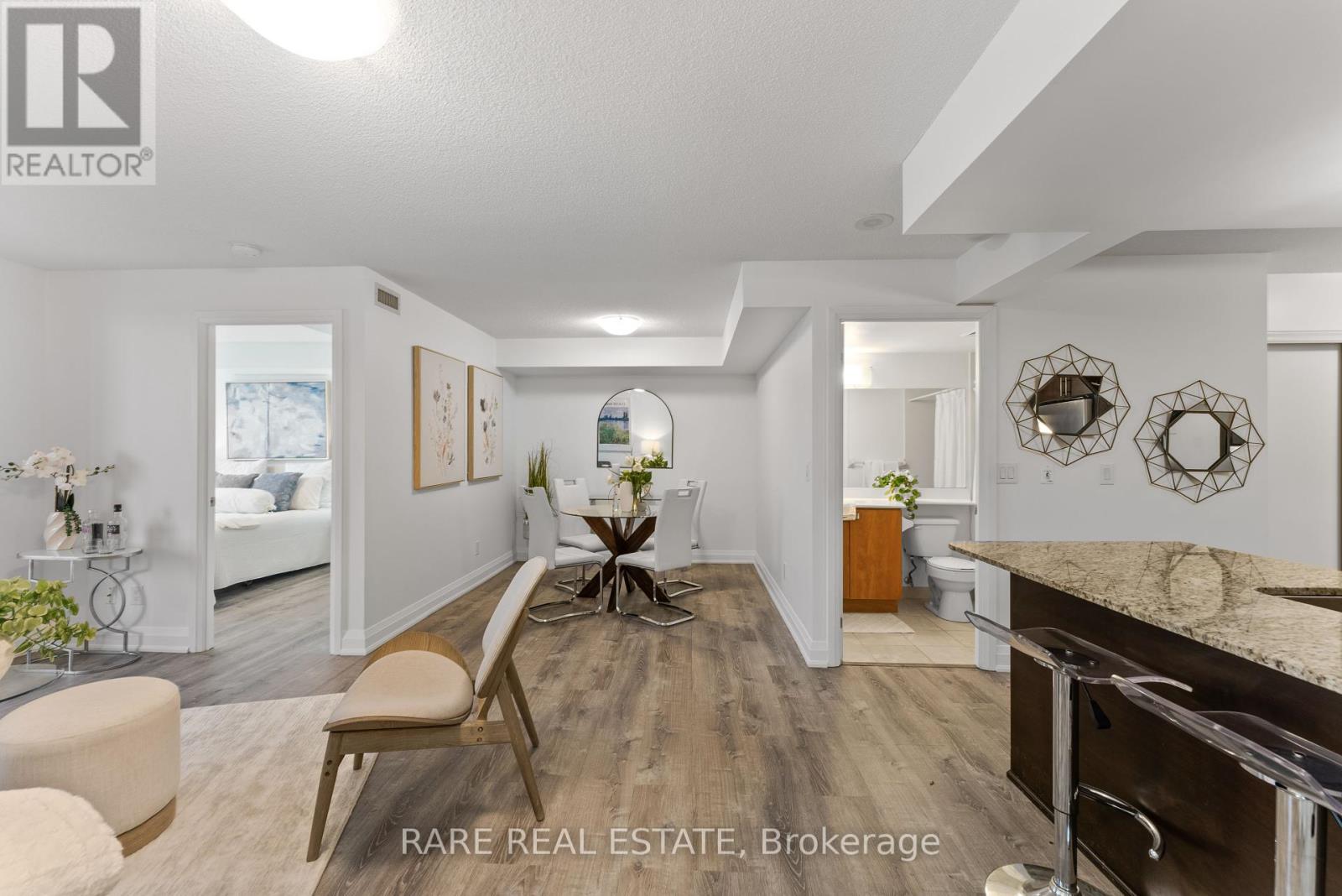 704 - 30 North Park Road, Vaughan, Ontario  L4J 0G6 - Photo 2 - N12426562