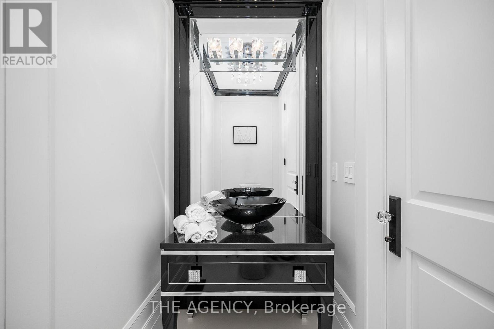 49 Bayside Court, Vaughan, Ontario  L4L 8J8 - Photo 21 - N12426583