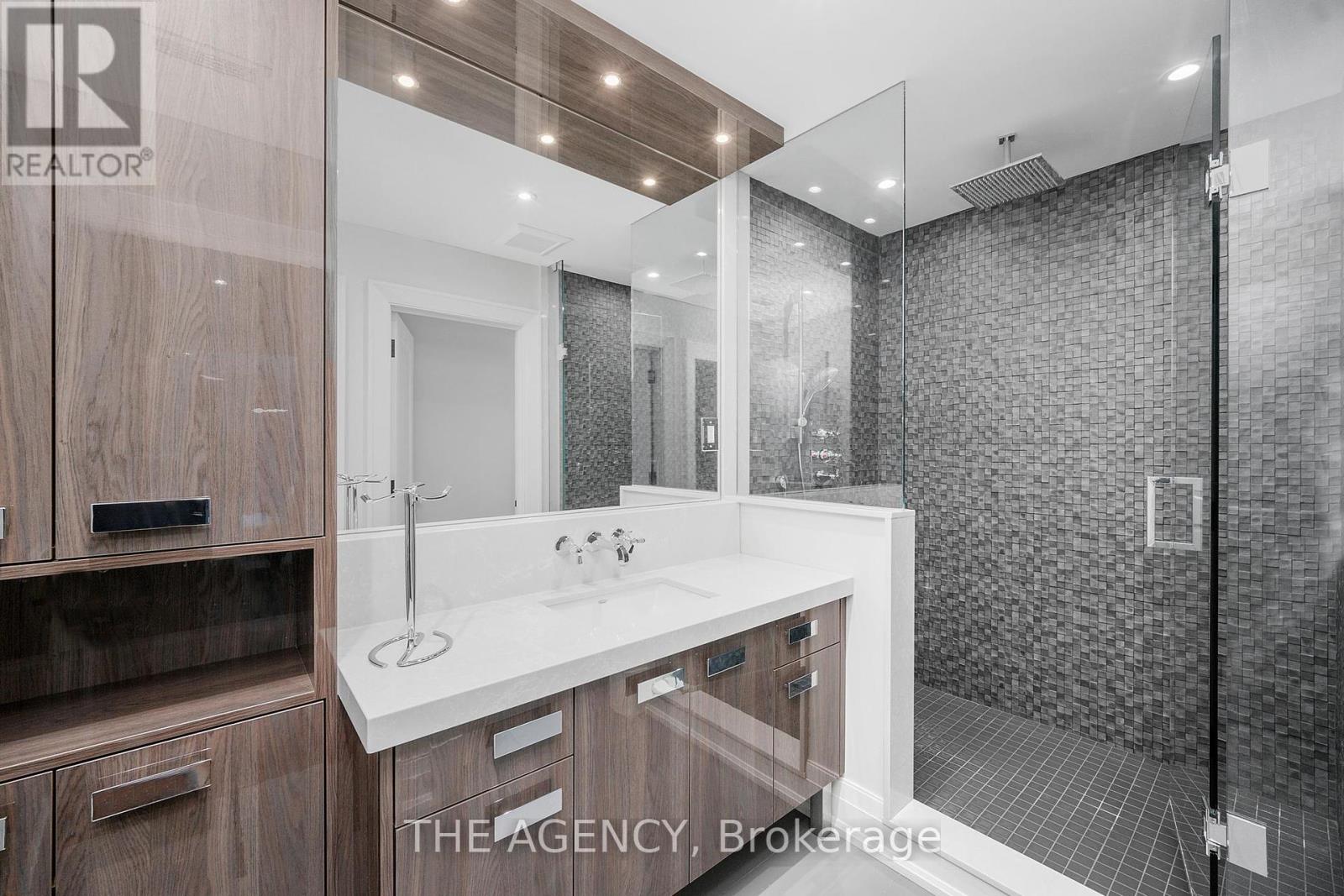 49 Bayside Court, Vaughan, Ontario  L4L 8J8 - Photo 31 - N12426583