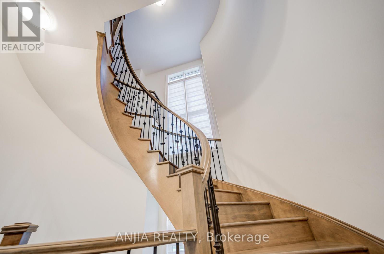 68 Oliver Emmerson Avenue, King, Ontario  L7B 0N8 - Photo 17 - N12426602