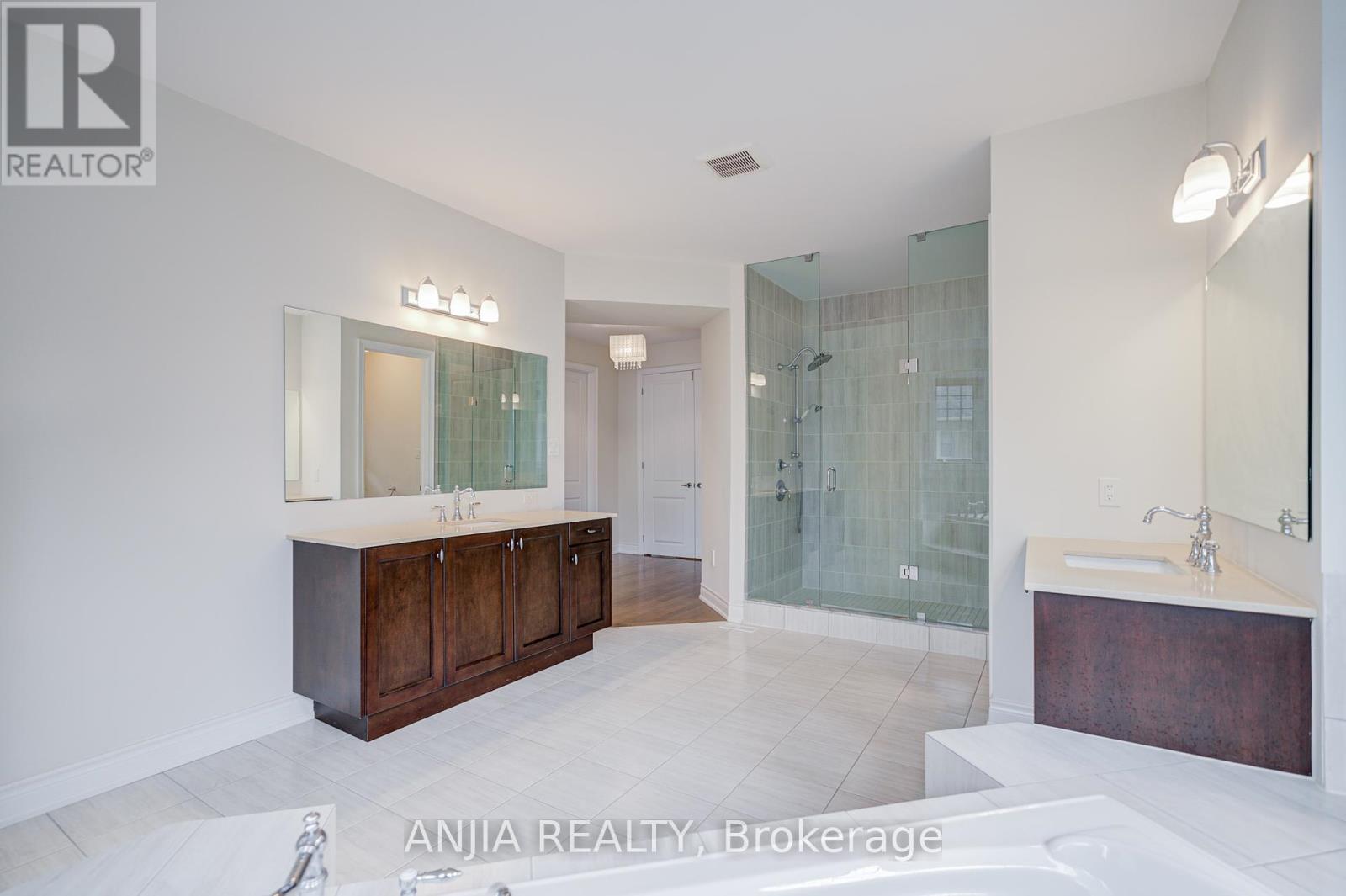 68 Oliver Emmerson Avenue, King, Ontario  L7B 0N8 - Photo 22 - N12426602