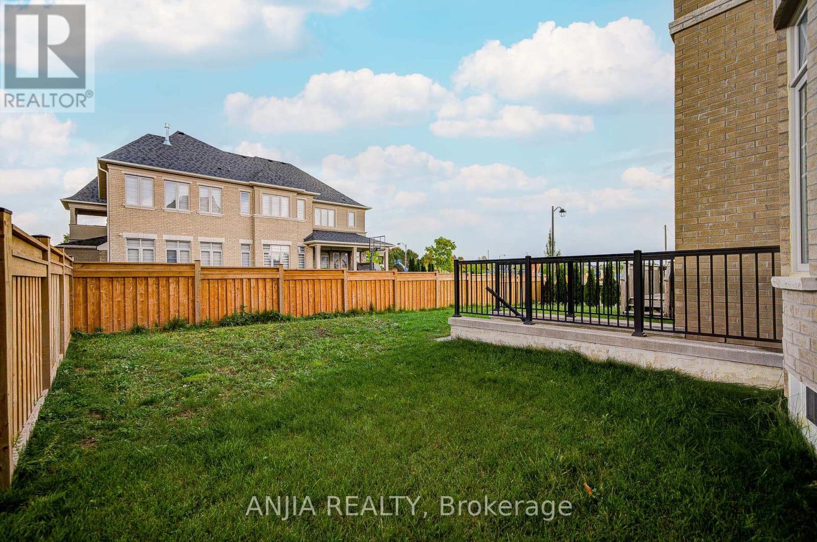 68 Oliver Emmerson Avenue, King, Ontario  L7B 0N8 - Photo 34 - N12426602