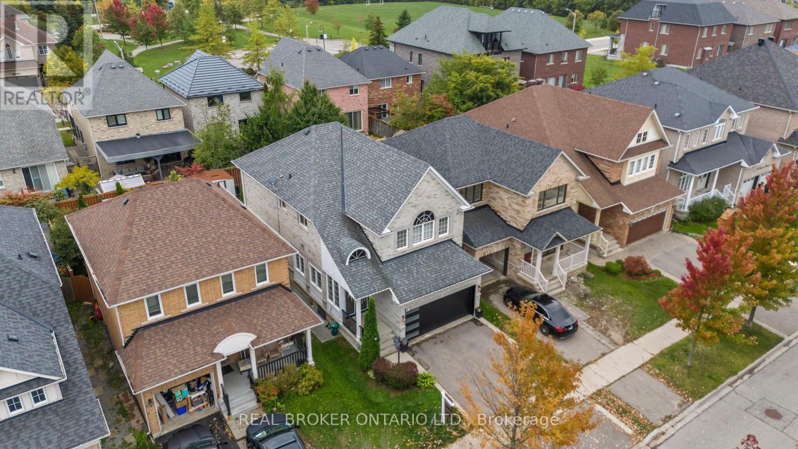 85 Laurier Avenue, Richmond Hill, Ontario  L4E 4P7 - Photo 4 - N12426609