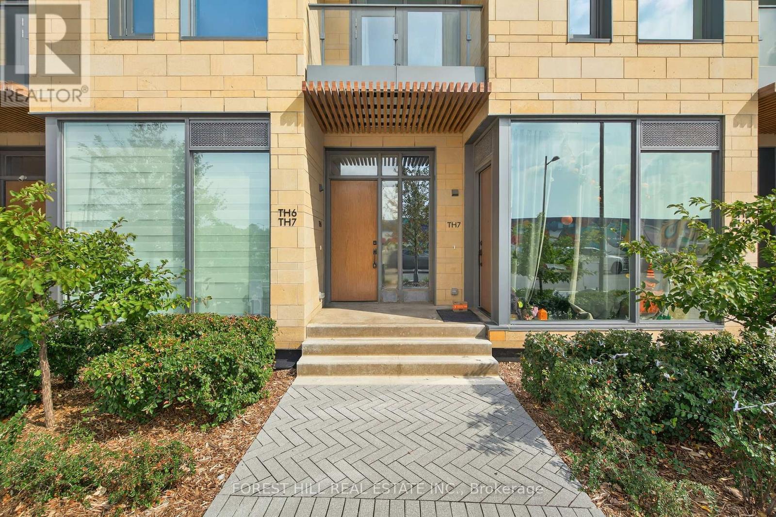 TH6 - 9 BUTTERMILL AVENUE, Vaughan, Ontario