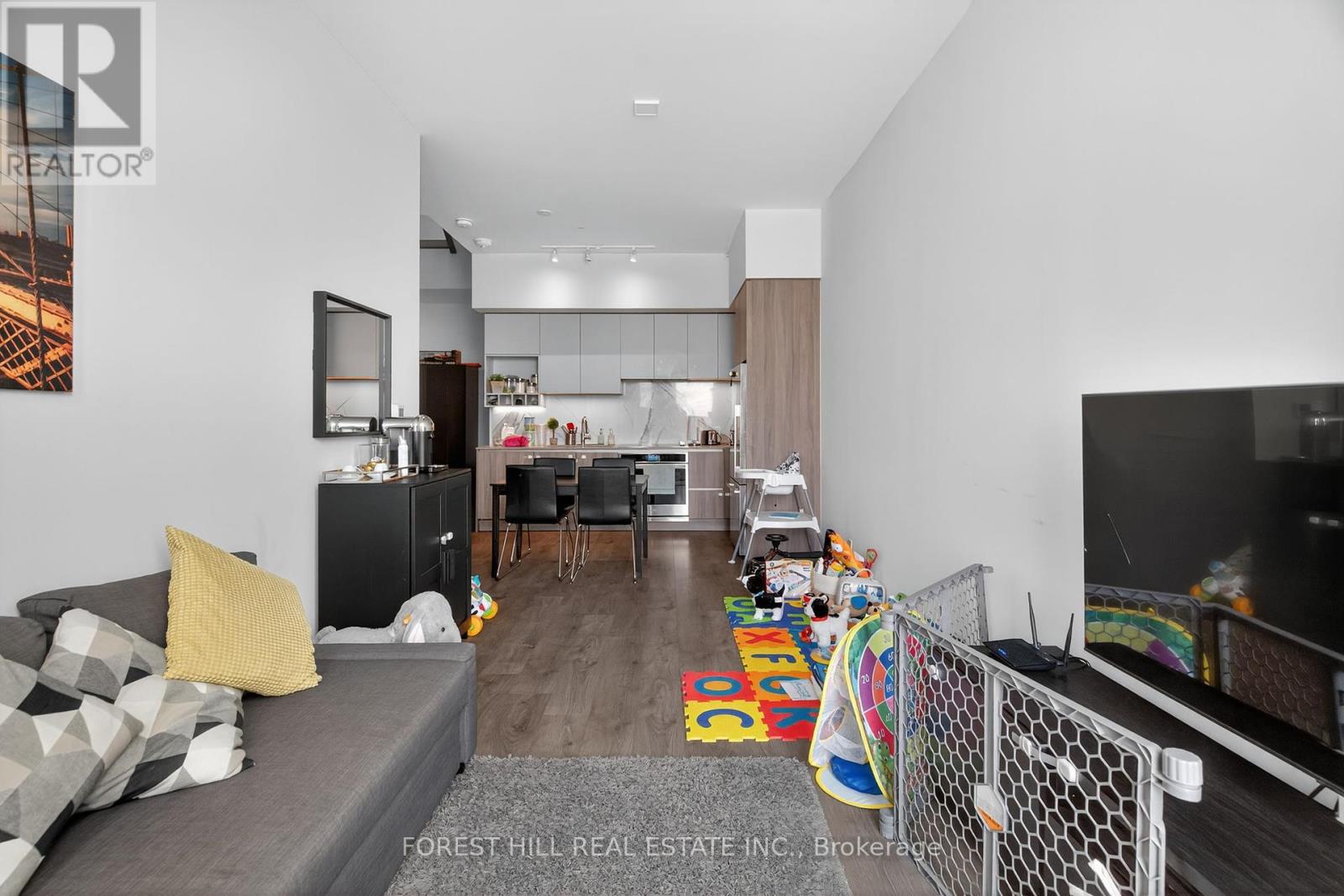 Th6 - 9 Buttermill Avenue, Vaughan, Ontario  L4K 0M5 - Photo 11 - N12426623