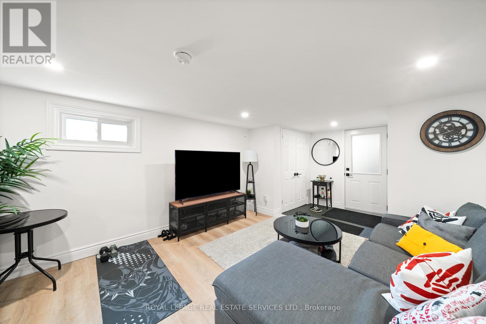 6 CORBETT CRESCENT, Aurora, Ontario