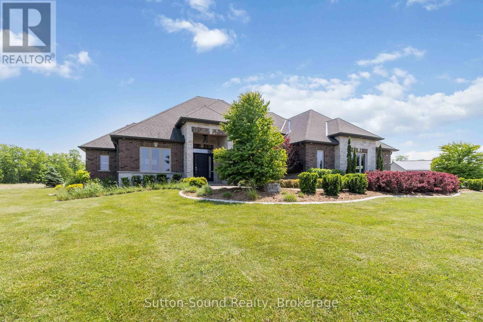 407 Mcbay Road, Brant, Ontario  N3T 5L4 - Photo 5 - X12239748