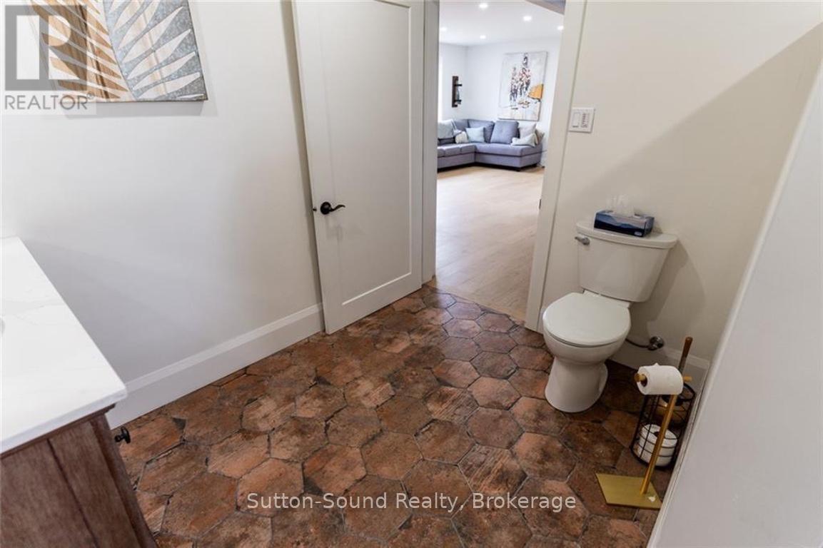 657 Brant Waterloo Road E, Brant, Ontario  N0B 1E0 - Photo 15 - X12402718