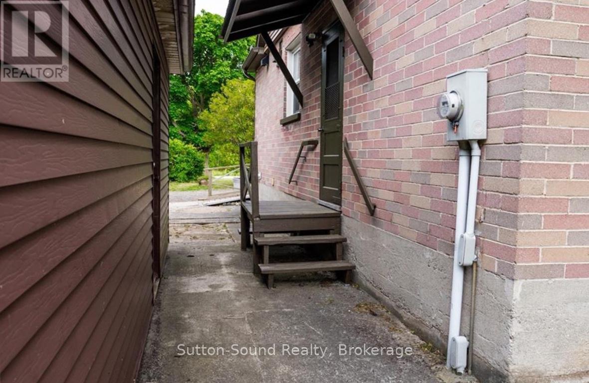 657 Brant Waterloo Road E, Brant, Ontario  N0B 1E0 - Photo 33 - X12402718
