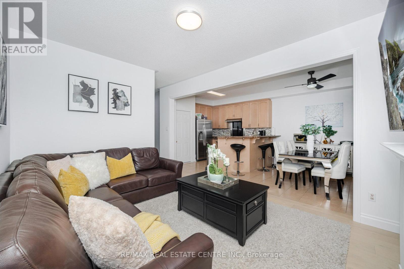 118 Connolly Crescent, Brampton, Ontario  L6R 0E3 - Photo 19 - W12426472