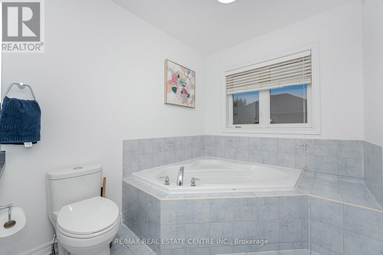 118 Connolly Crescent, Brampton, Ontario  L6R 0E3 - Photo 26 - W12426472
