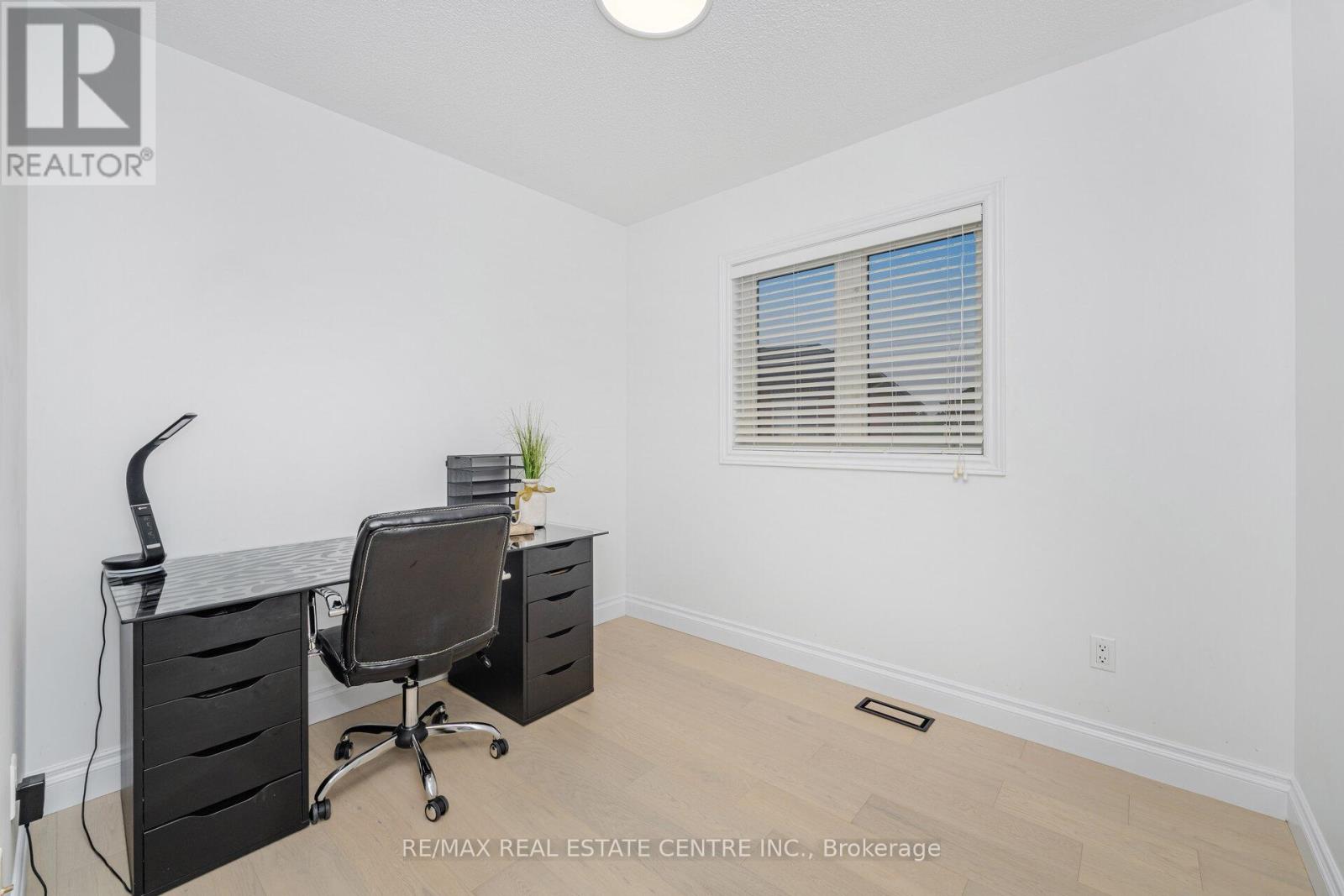 118 Connolly Crescent, Brampton, Ontario  L6R 0E3 - Photo 33 - W12426472