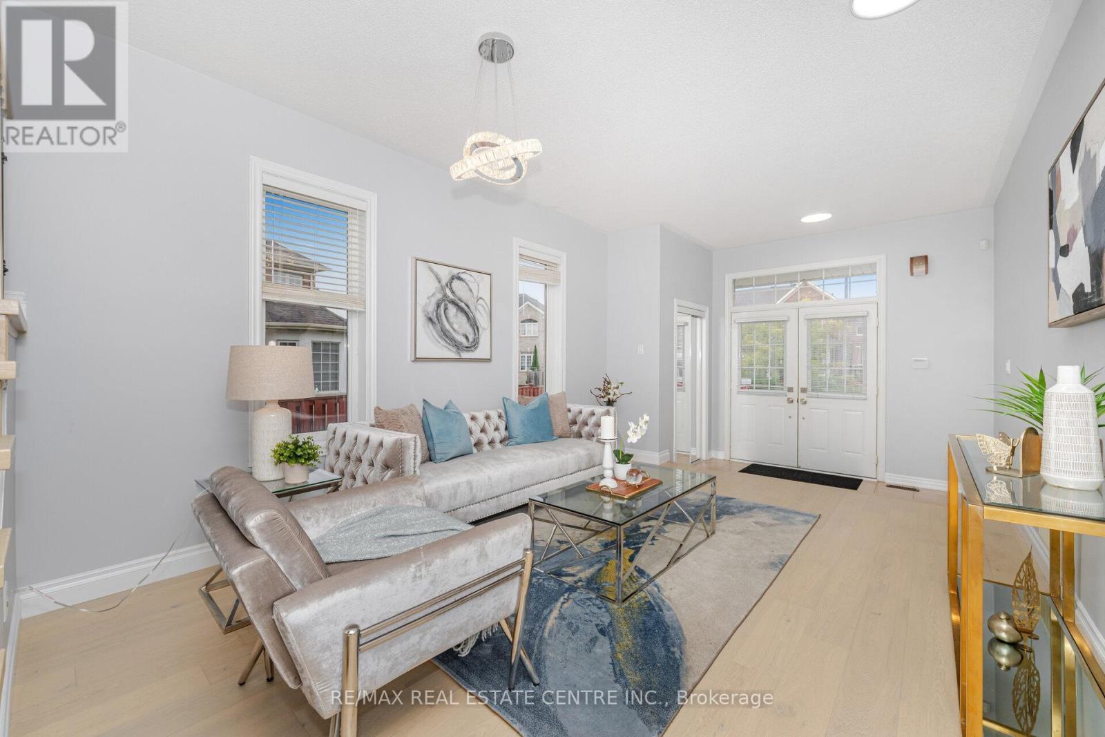 118 Connolly Crescent, Brampton, Ontario  L6R 0E3 - Photo 7 - W12426472