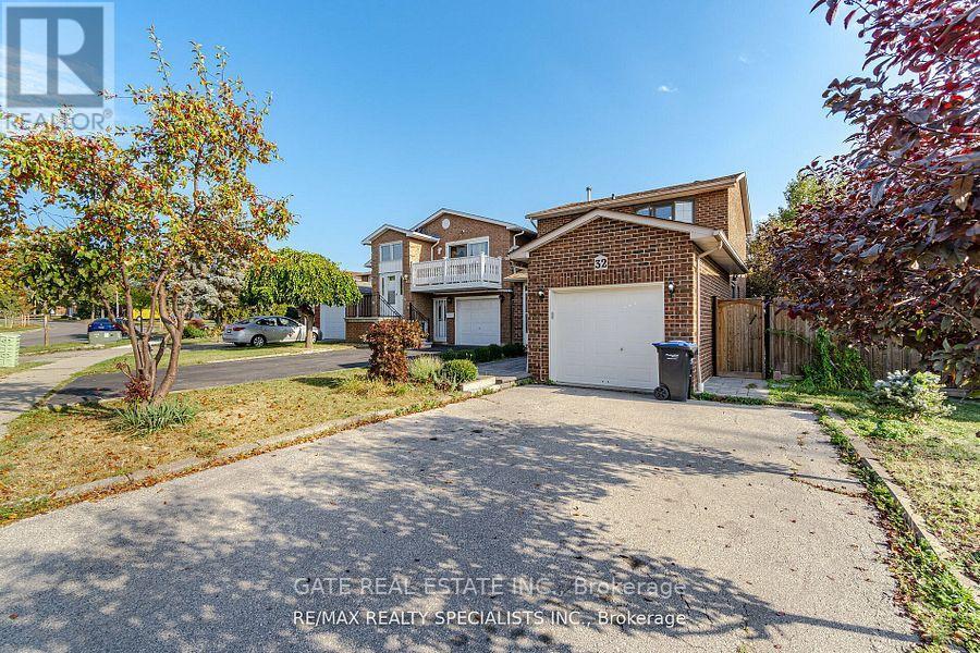 32 PANDA LANE, Brampton, Ontario
