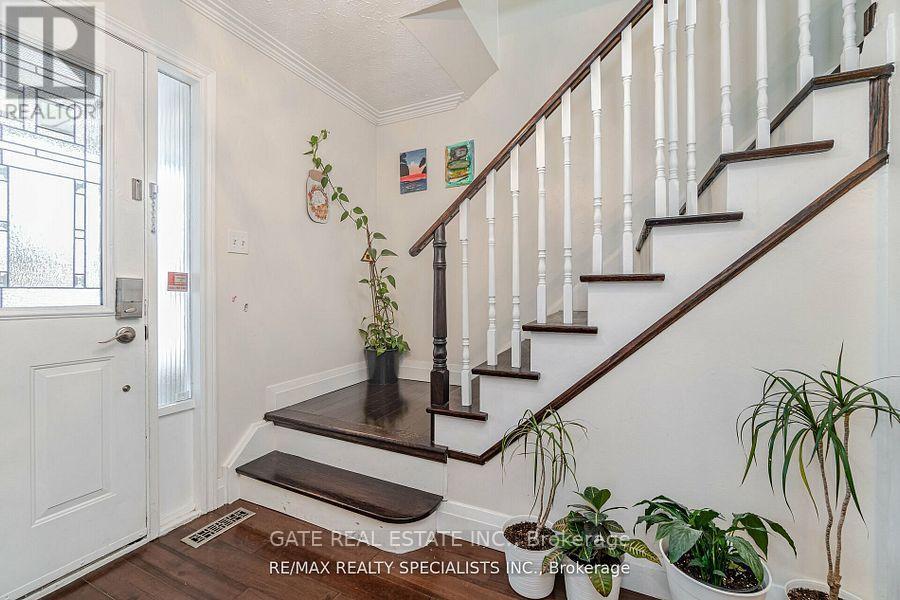 32 Panda Lane, Brampton, Ontario  L6S 5B7 - Photo 15 - W12426527
