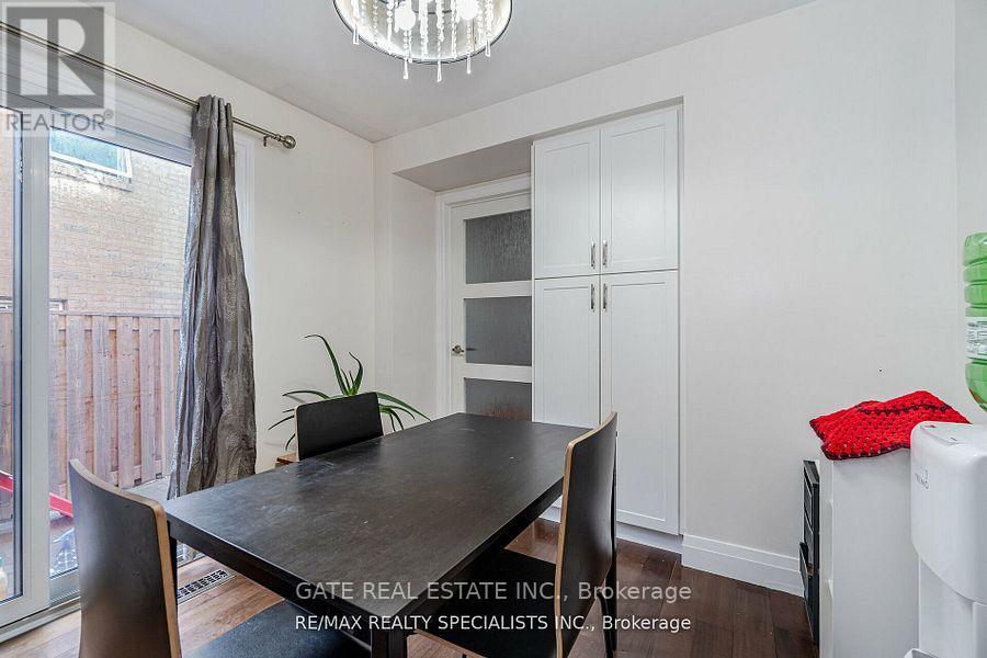 32 Panda Lane, Brampton, Ontario  L6S 5B7 - Photo 18 - W12426527