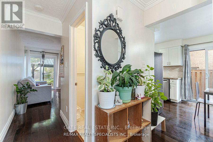 32 Panda Lane, Brampton, Ontario  L6S 5B7 - Photo 19 - W12426527
