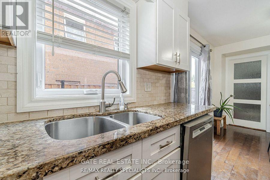 32 Panda Lane, Brampton, Ontario  L6S 5B7 - Photo 20 - W12426527