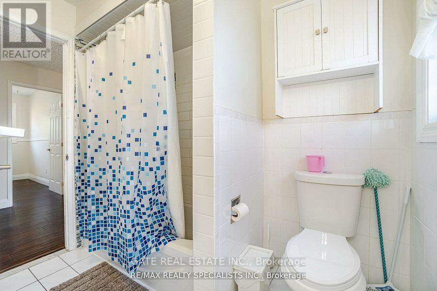 32 Panda Lane, Brampton, Ontario  L6S 5B7 - Photo 8 - W12426527