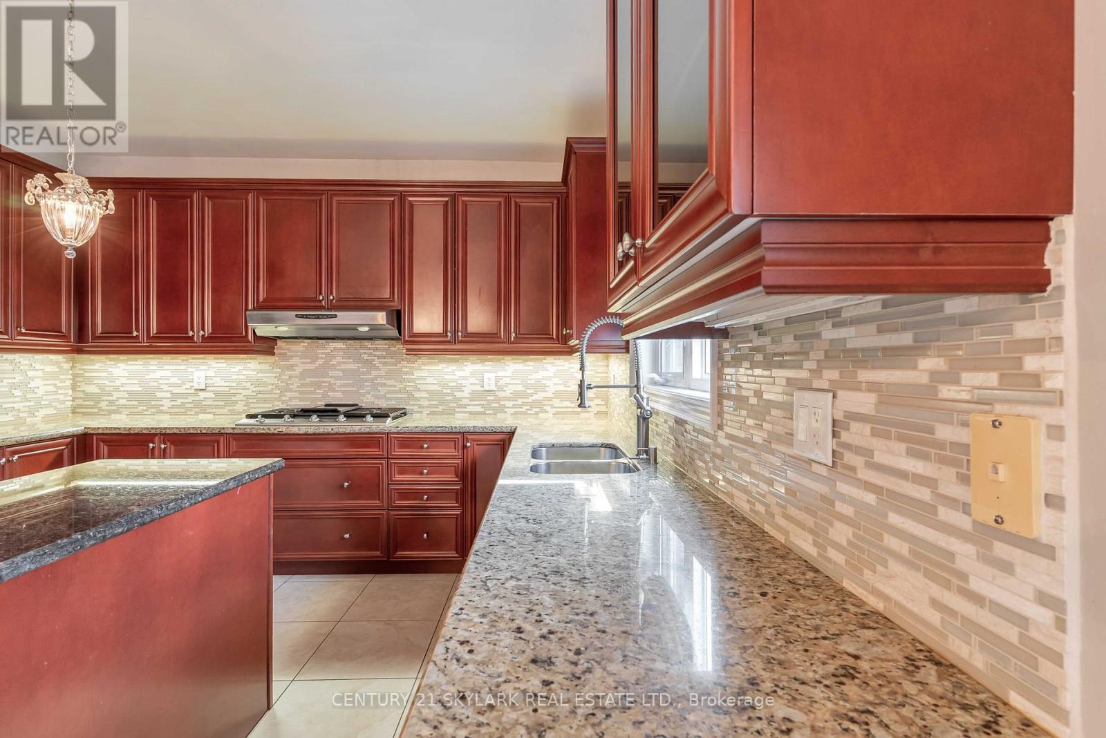 64 Jacksonville Drive, Brampton, Ontario  L6P 2Z2 - Photo 17 - W12426586
