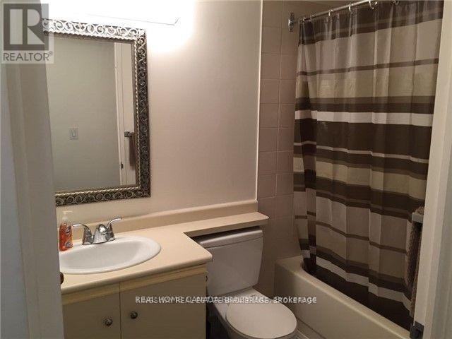 602 - 325 Webb Drive, Mississauga, Ontario  L5B 3Z9 - Photo 6 - W12426599