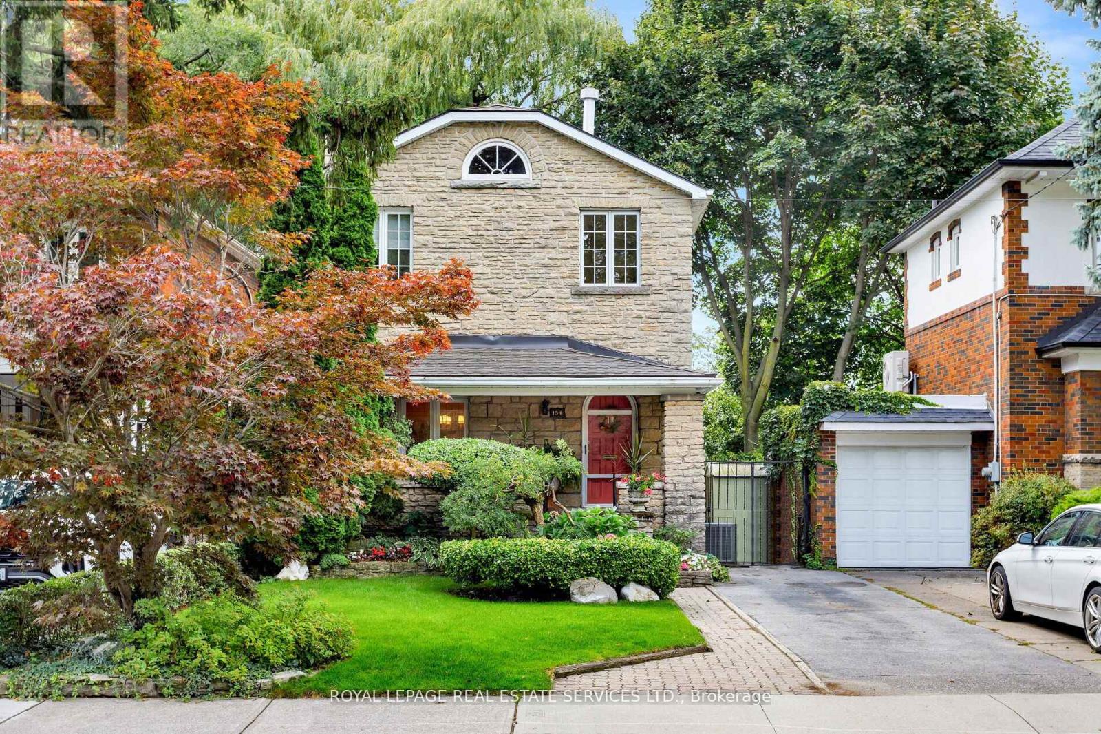 154 HUMBERCREST BOULEVARD, Toronto, Ontario