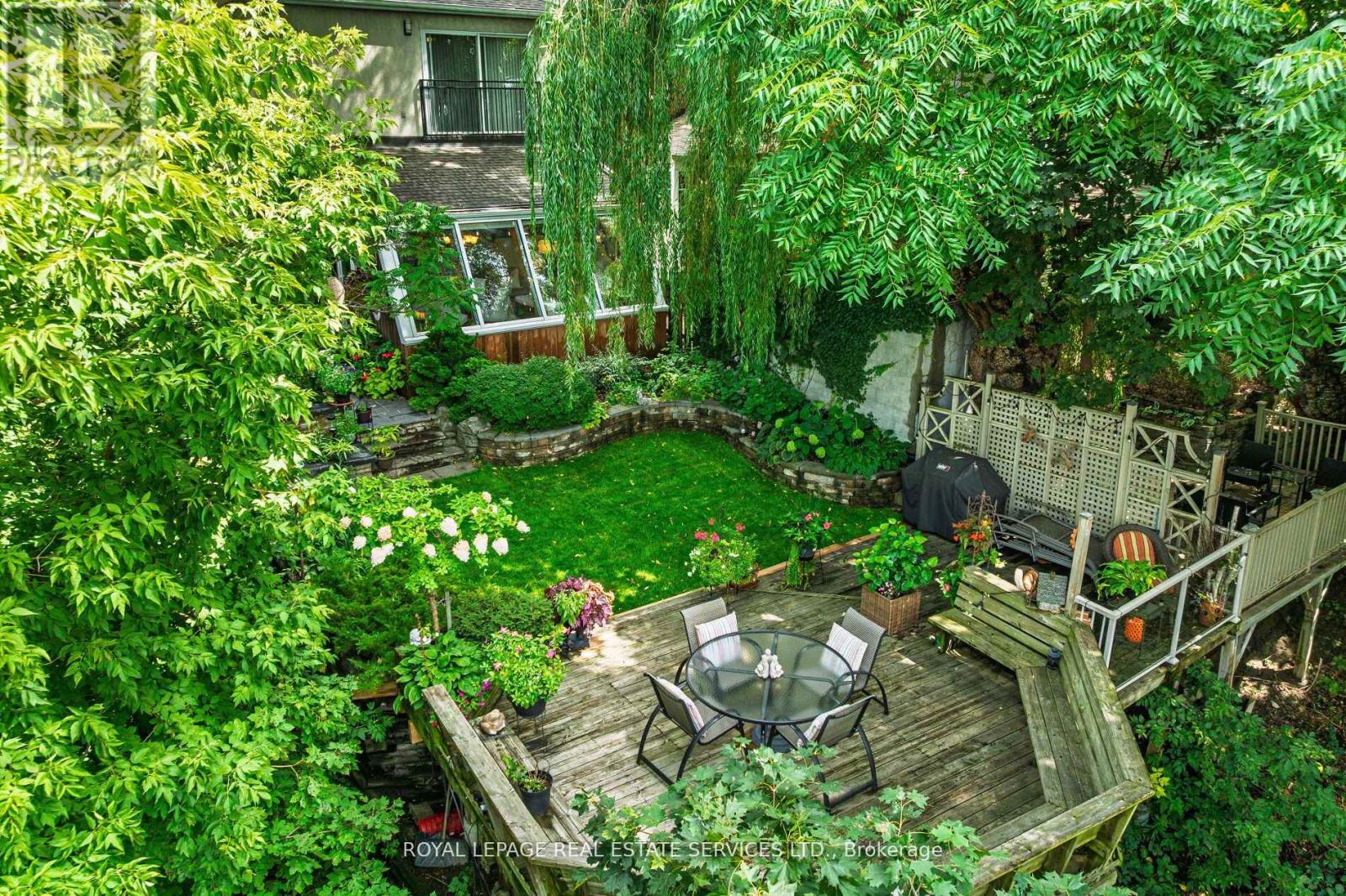 154 Humbercrest Boulevard, Toronto, Ontario  M6S 4L3 - Photo 24 - W12426607