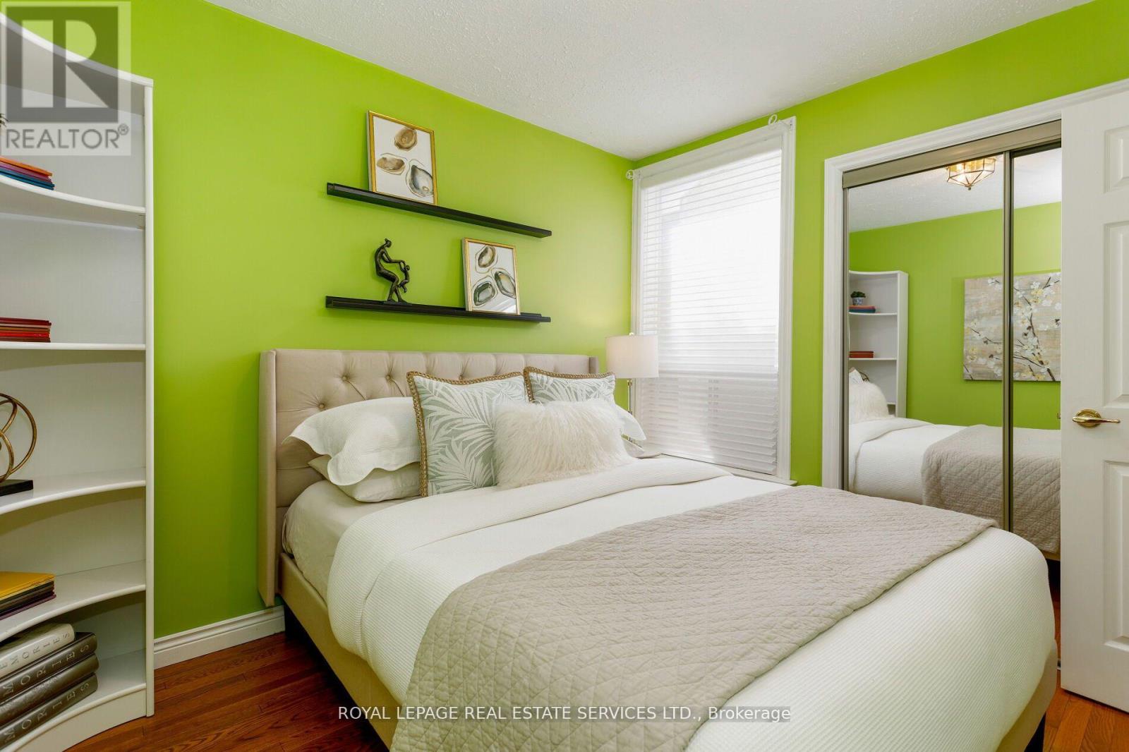154 Humbercrest Boulevard, Toronto, Ontario  M6S 4L3 - Photo 26 - W12426607
