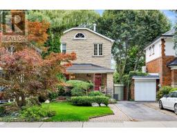 154 HUMBERCREST BOULEVARD, Toronto, Ontario