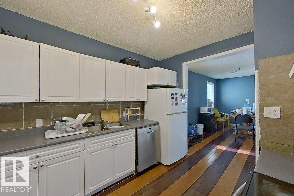 10722 106 St Nw, Edmonton, Alberta  T5H 2X9 - Photo 2 - E4458905
