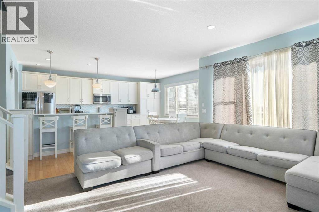 121 Heritage Hill, Cochrane, Alberta  T4C 0L3 - Photo 9 - A2257209