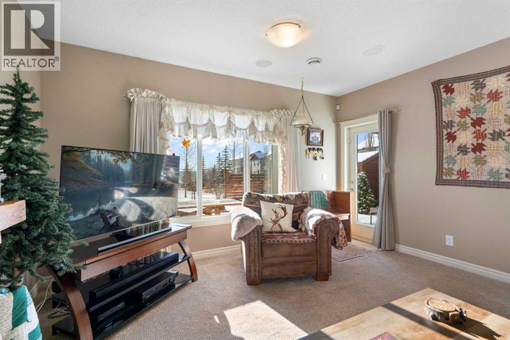 121 Heritage Hill, Cochrane, Alberta  T4C 0L3 - Photo 33 - A2257209