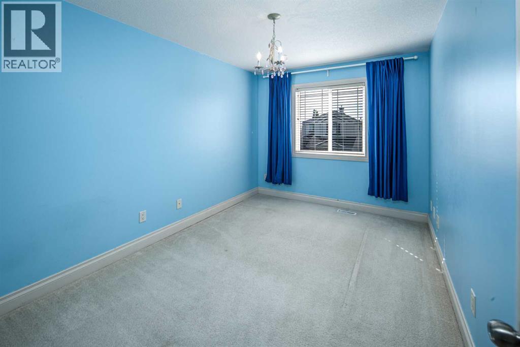 159 Royal Birkdale Crescent Nw, Calgary, Alberta  T3G 5R6 - Photo 33 - A2258968