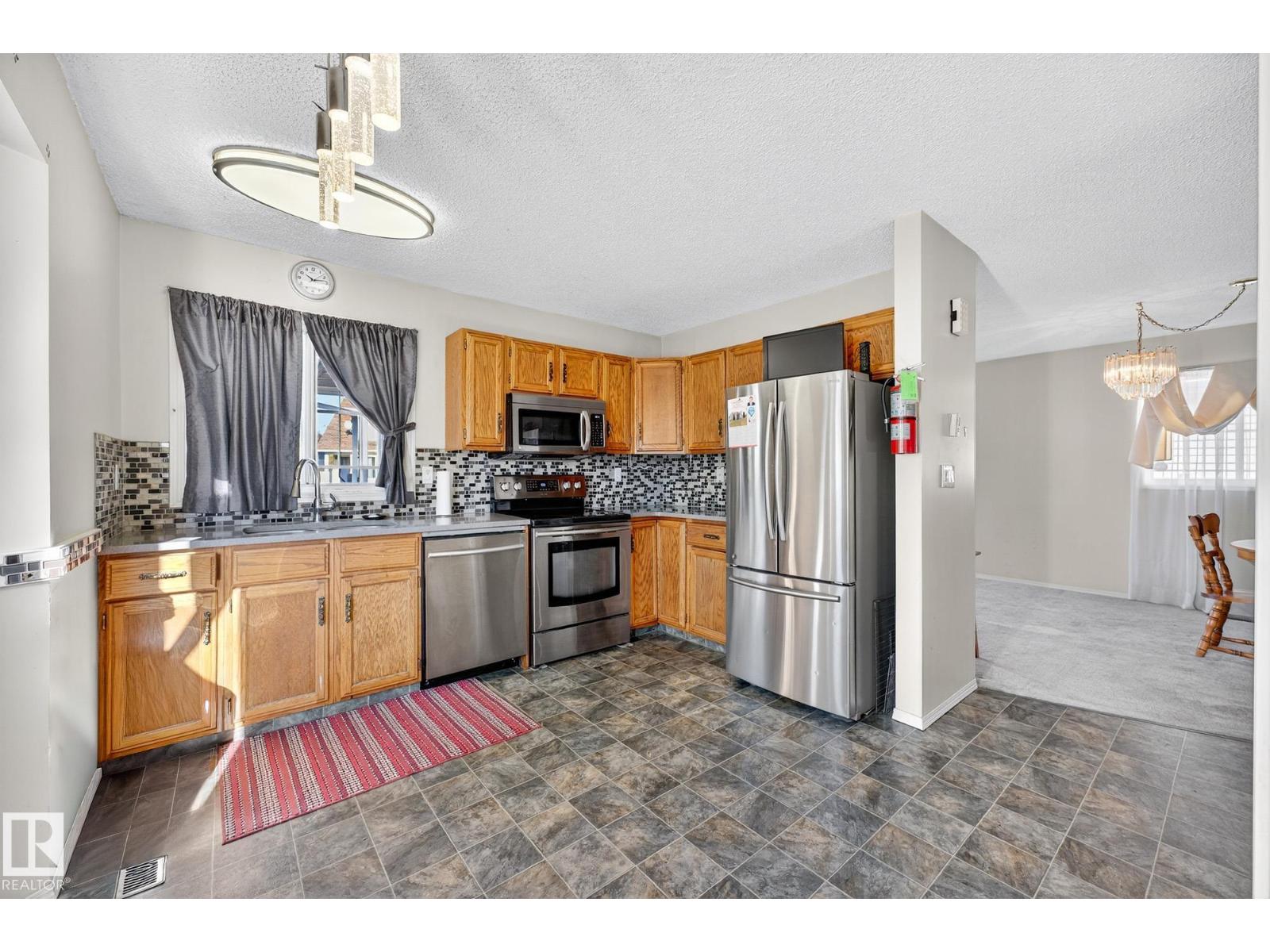 14511 37 St Nw, Edmonton, Alberta  T5Y 2K8 - Photo 5 - E4459454