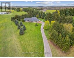 331 MOUNTSBERG ROAD, Hamilton, Ontario