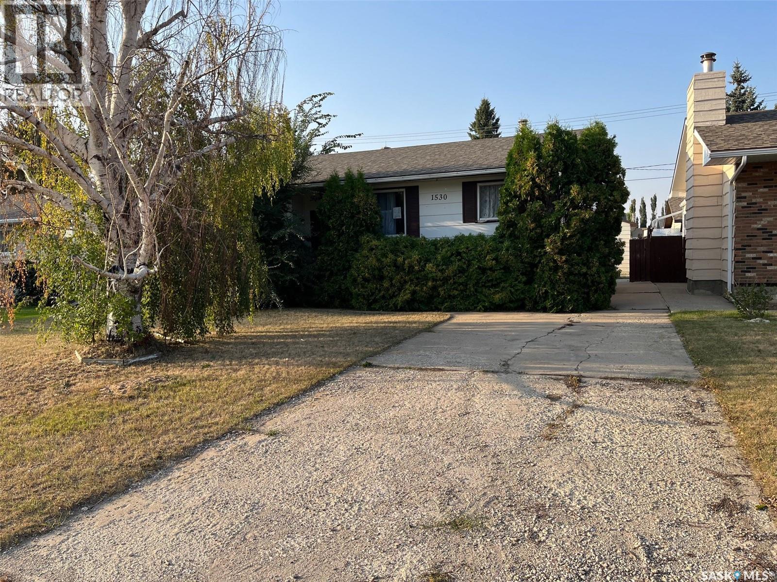 1530 Glendale Street, Moose Jaw, Saskatchewan  S6H 7A1 - Photo 2 - SK019369