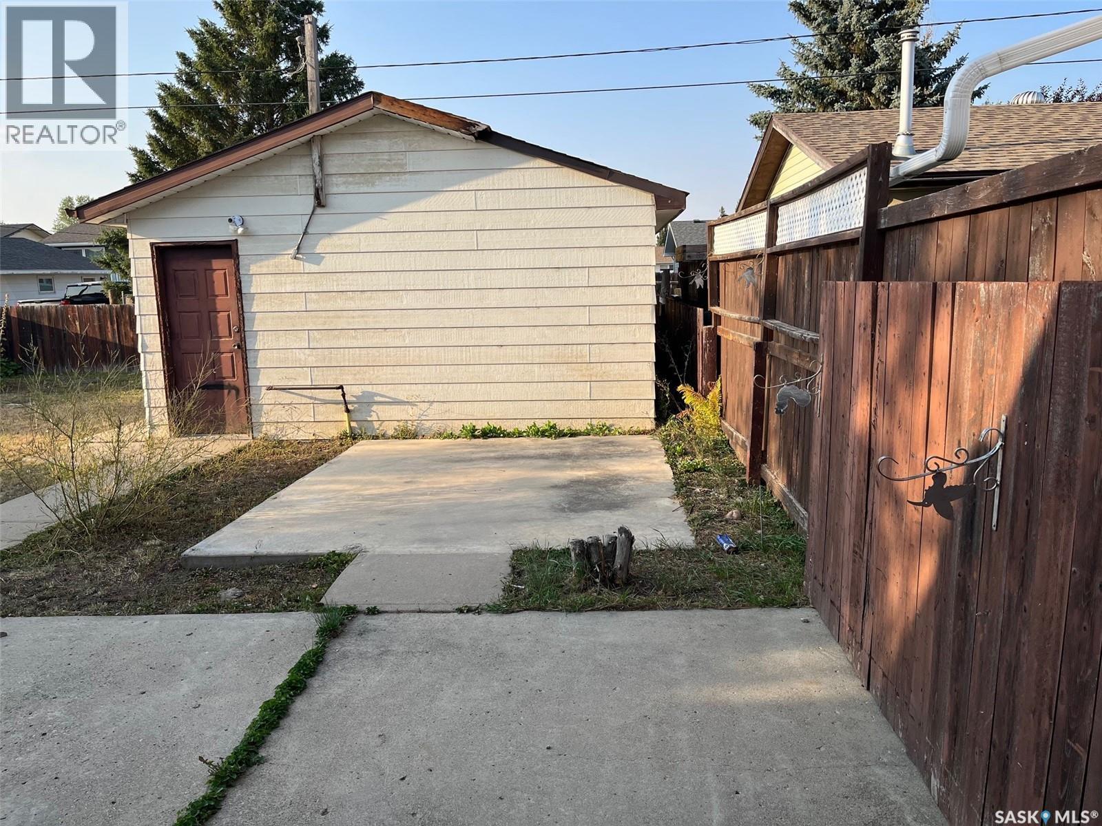 1530 Glendale Street, Moose Jaw, Saskatchewan  S6H 7A1 - Photo 5 - SK019369