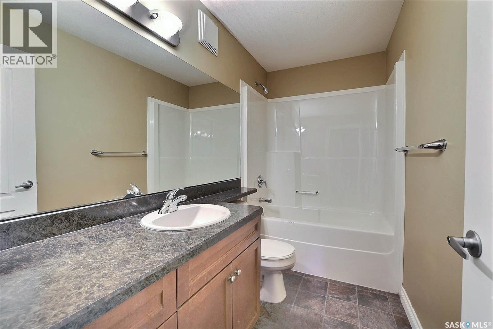 102 3850 Haughton Road E, Regina, Saskatchewan  S4V 1M7 - Photo 19 - SK019340