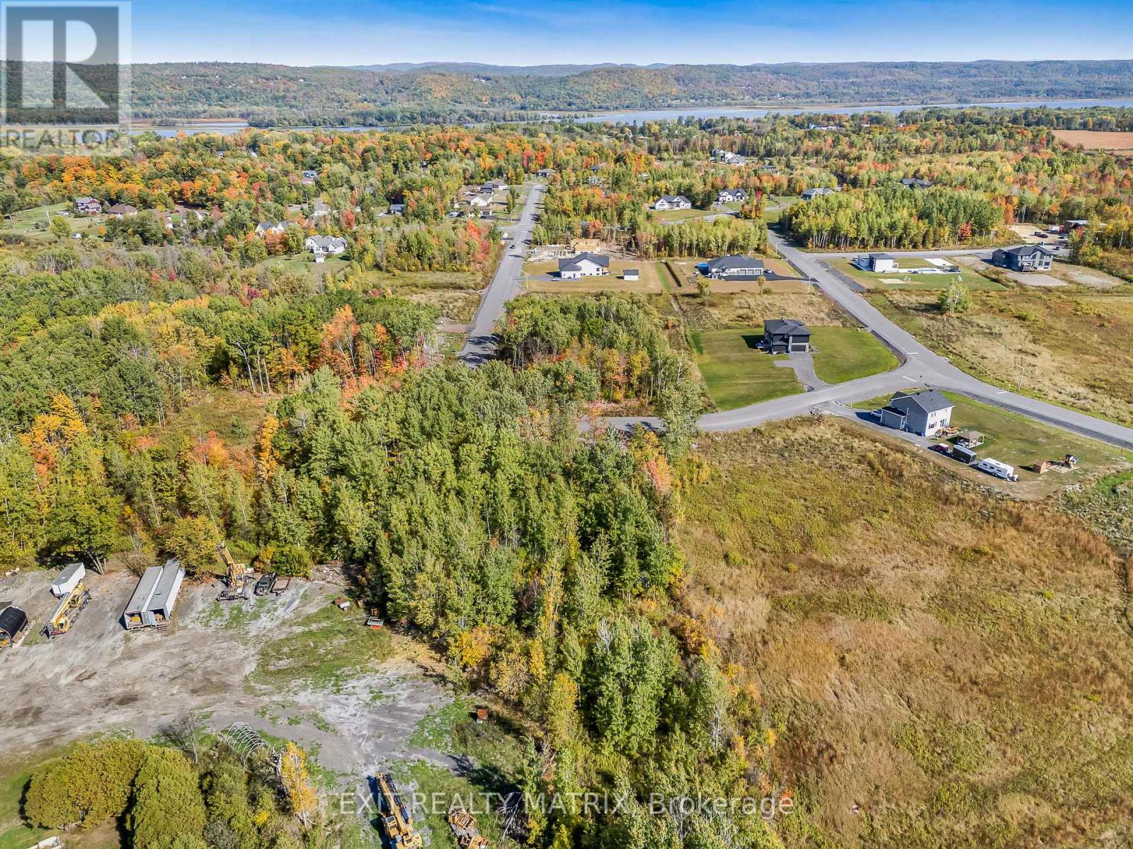 102 Soulanges Street, Champlain, Ontario  K0B 1K0 - Photo 7 - X12426705