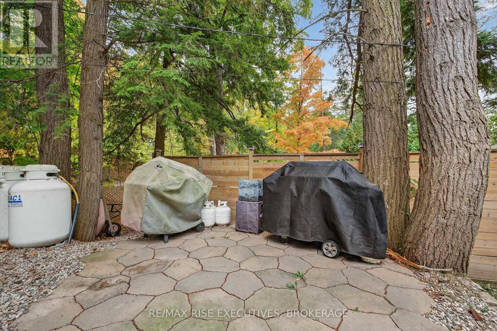 973 Foster Bay Lane, Leeds And The Thousand Islands, Ontario  K0E 1B0 - Photo 32 - X12426727