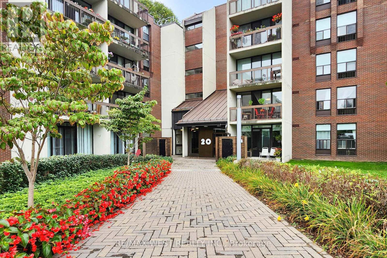 104 - 20 Fashion Rose Way, Toronto, Ontario  M2N 6B5 - Photo 2 - C12426645