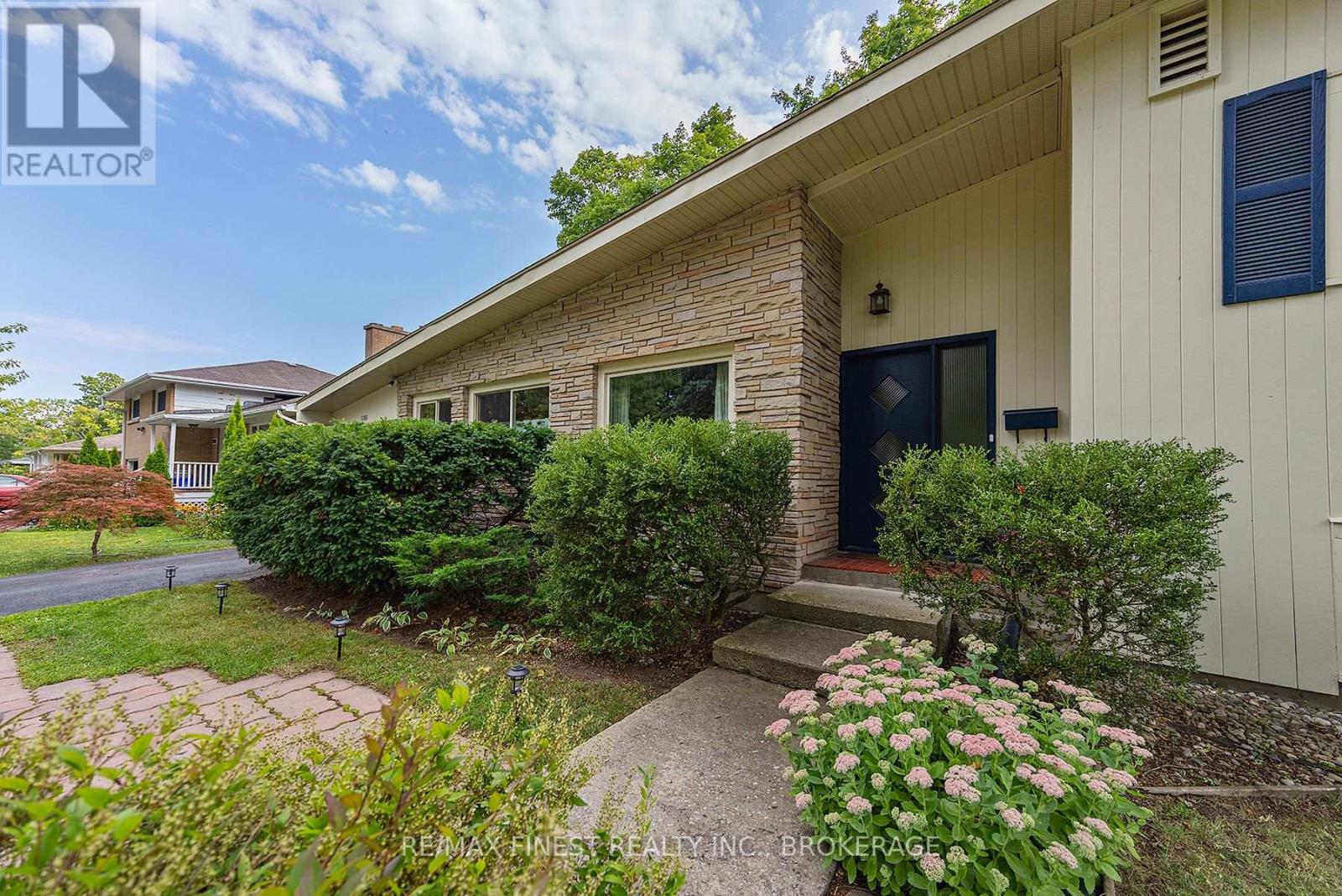 1088 Johnson Street, Kingston, Ontario  K7M 2N5 - Photo 3 - X12426784